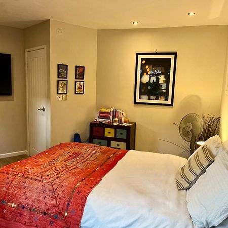 Modern, Gr Floor 1 Bed, Bathroom, Garden & Private Entry With Free Parking CBG Exterior photo