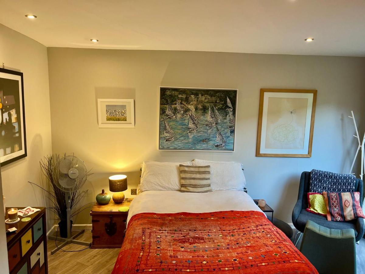 Modern, Gr Floor 1 Bed, Bathroom, Garden & Private Entry With Free Parking CBG Exterior photo